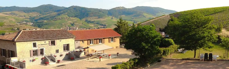 Gîte La Girardière — gîte de groupe à Vaux-en-Beaujolais