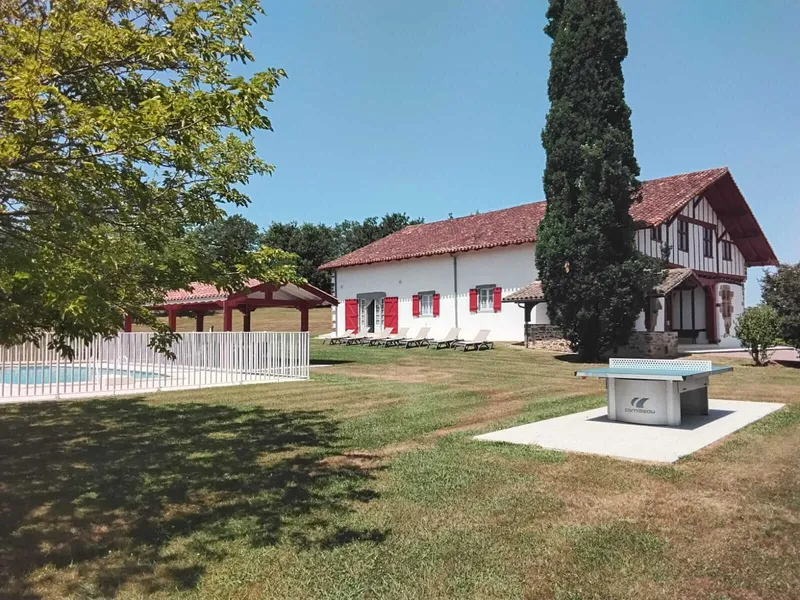 Gîte Domaine Basque Eyhartzea — gîte de groupe à La Bastide-Clairence