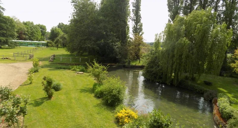 Piscine couverte et chauffée du Moulin de Sainte Croix, ouverte toute l’année