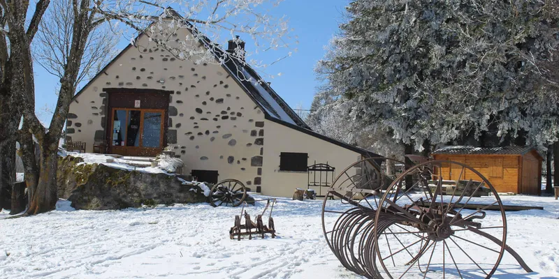 Gîte Volcaflore — gîte de groupe à Saint-Victor-la-Rivière