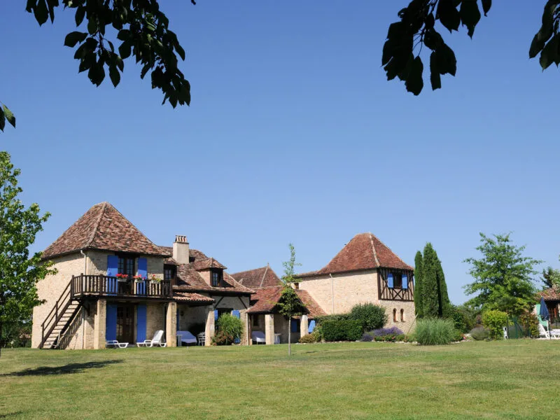 Gîte de groupe Hameau du Jardin Fleuri à Bosset — Photo 1 de Hameau du Jardin Fleuri à Bosset, capacité 45 personnes
