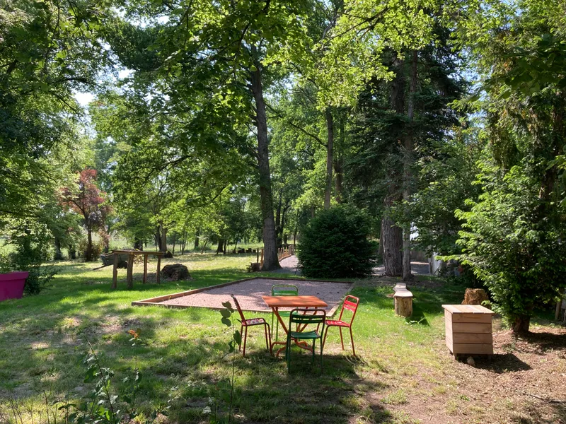 Photo 2 de Le Petit Châtel à Chenay-le-Châtel