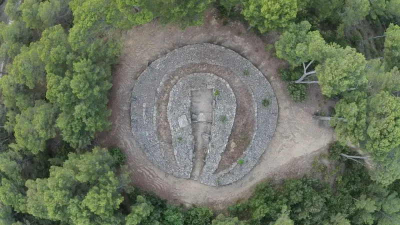 Vue aérienne du Domaine de Russol montrant l'étendue du parc et des bâtiments