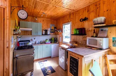 Interieur d'un chalet avec decoration thematique