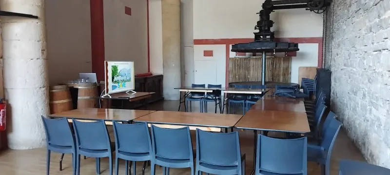 salle pressoir Séminaire gite de groupe Mas de Roux Gard