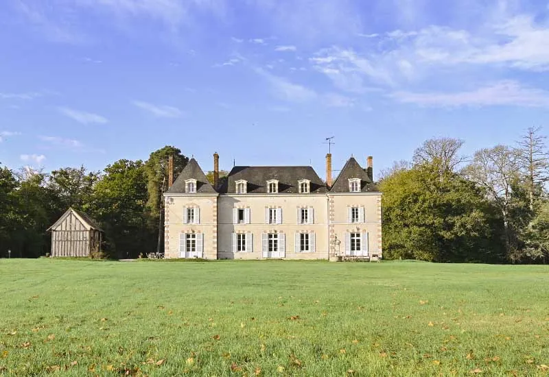 Gîte Château de la Bretèche — gîte de groupe à Ligny-le-Ribault