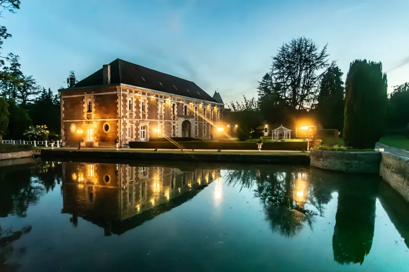 Château de Quesmy – vue douves la nuit