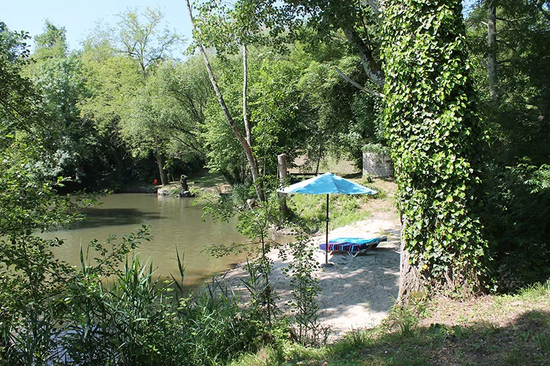 Photo 2 de Domaine de Pont Vieux à Aubeterre-sur-Dronne