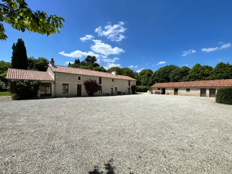 Domaine de Busseroux – Usson-du-Poitou