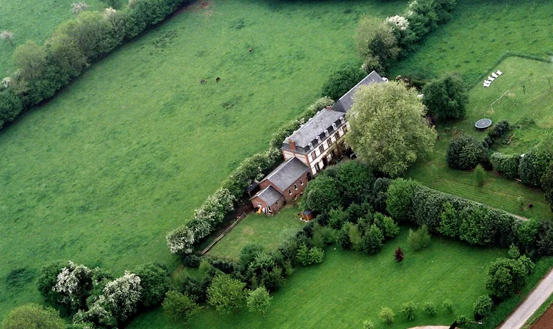 Gîte de groupe Le Pensionnat à Asnières — Photo 1 de Le Pensionnat à Asnières, capacité 36 personnes