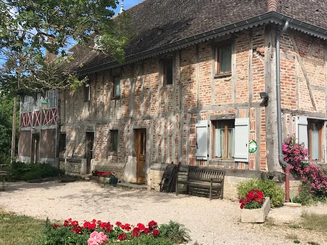 Gîte Gîtes de la Reure — gîte de groupe à La Chapelle-Saint-Sauveur