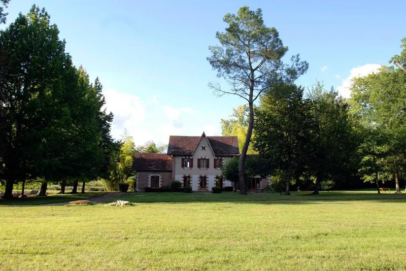 Gîte Château de Campet — gîte de groupe à Campet-et-Lamolère