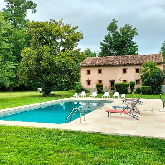 Gîte de groupe Château de Mailhol à Gaillac-Toulza — Photo 1 de Château de Mailhol à Gaillac-Toulza, capacité 25 personnes