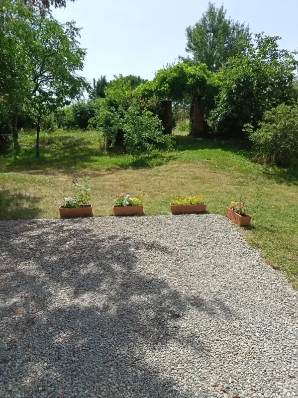 parking 4 voitures-Chez Elisa – Le Fousseret