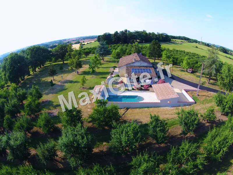 Gîte Gîte de Beausoleil — gîte de groupe à La Romieu